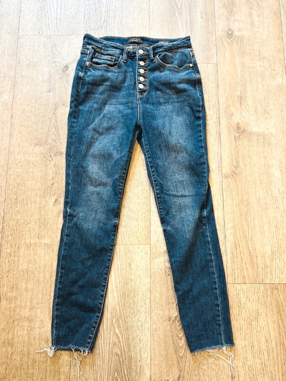 Judy Blue High Rise Button Fly Skinny Jeans Frayed Raw Hem dark Wash Denim 9 / 2
